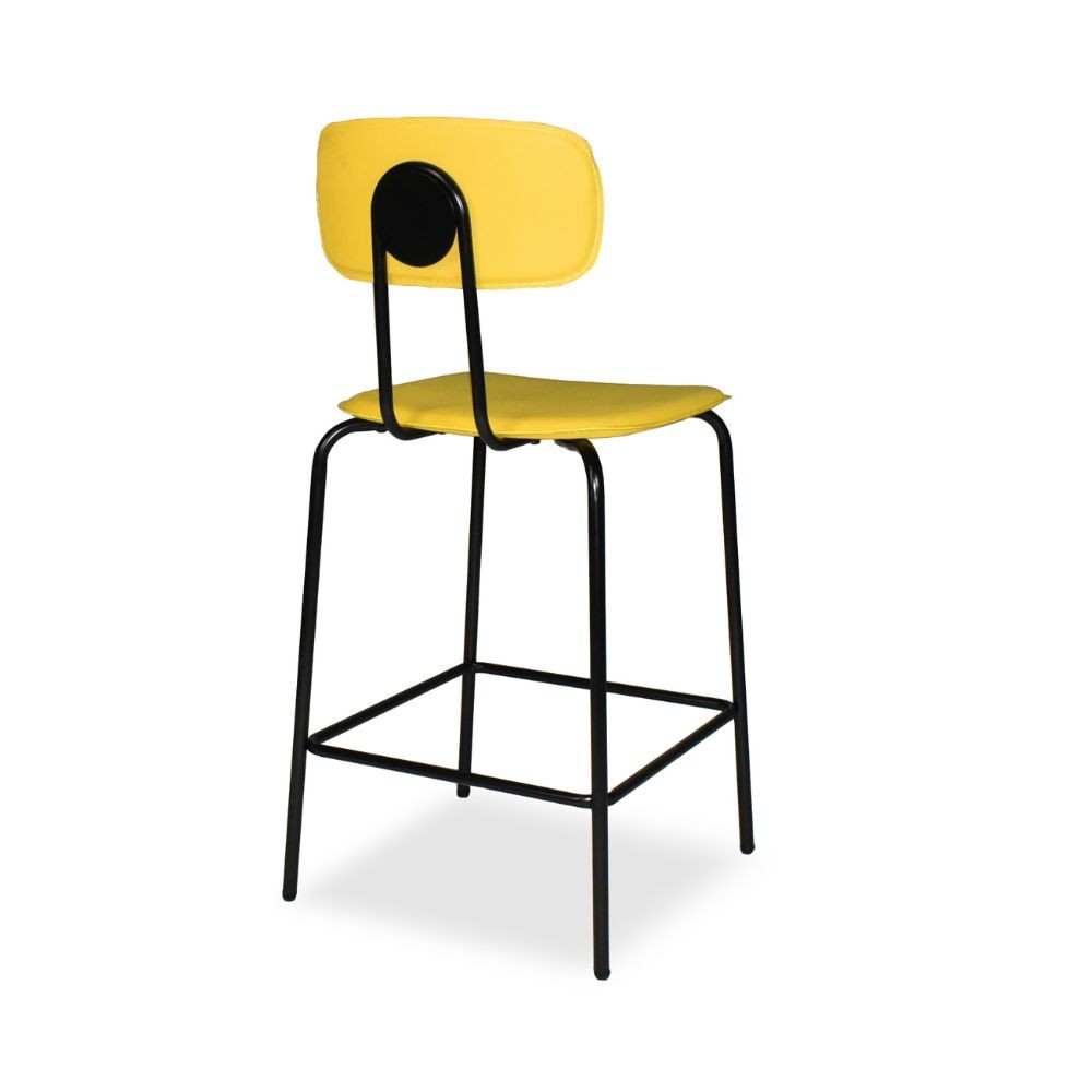 sgabello glami in pvc effetto cuoio giallo con struttura in metallo nera, struttura stabile in metallo o legno massello