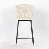 sgabello core colore beige con gambe in metallo nero, sgabello moderno per cucina, bar o penisola