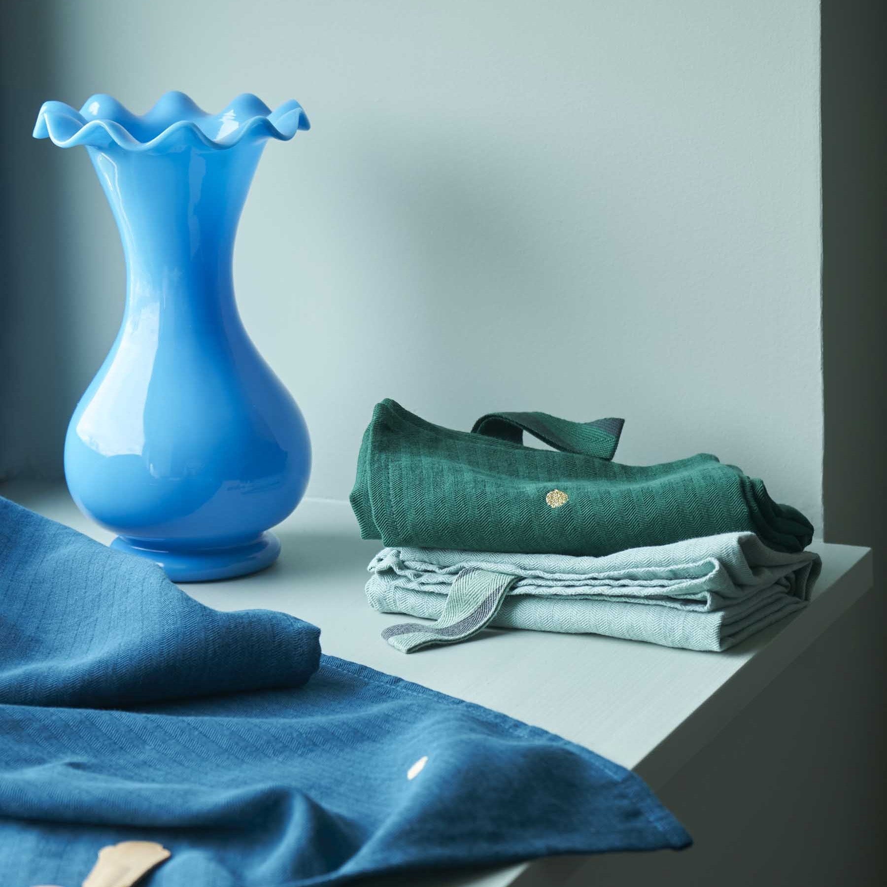 strofinaccio marcel uragano, colore uragano, taglia 50 x 80. confezionato in 60% lino 40% cotone, assorbenza e resistenza per ogni esigenza in cucina