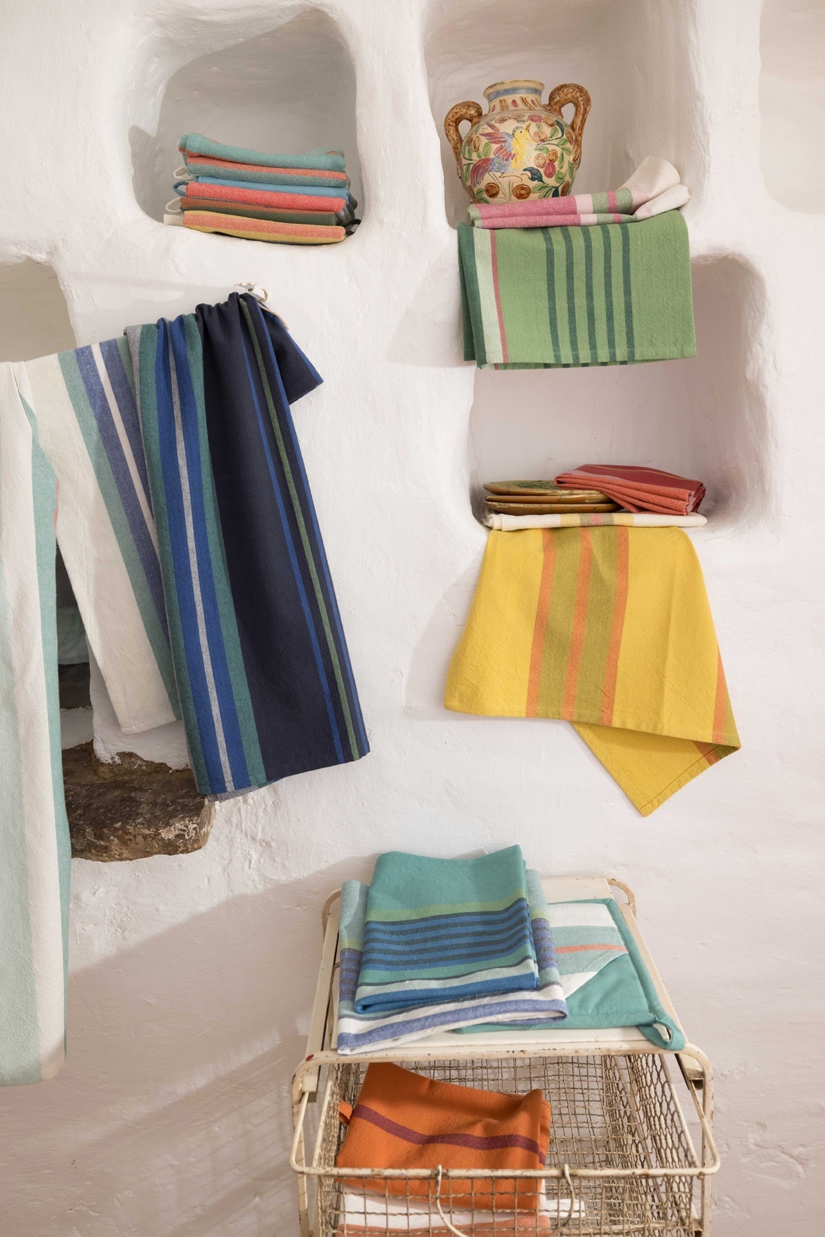 strofinaccio riciclato yuna pavone/naturale, colore pavone/naturale, taglia 50 x 70. confezionato in 100% cotone riciclato, assorbenza e resistenza per ogni esigenza in cucina