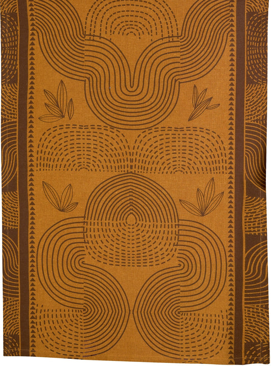 strofinaccio riciclato etna ambra, colore ambra, taglia 50 x 70. strofinaccio piegato su fondo neutro per mostrare texture e finiture