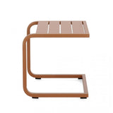 tavolino taylor in alluminio ruggine, realizzato in materiali outdoor come alluminio o rattan