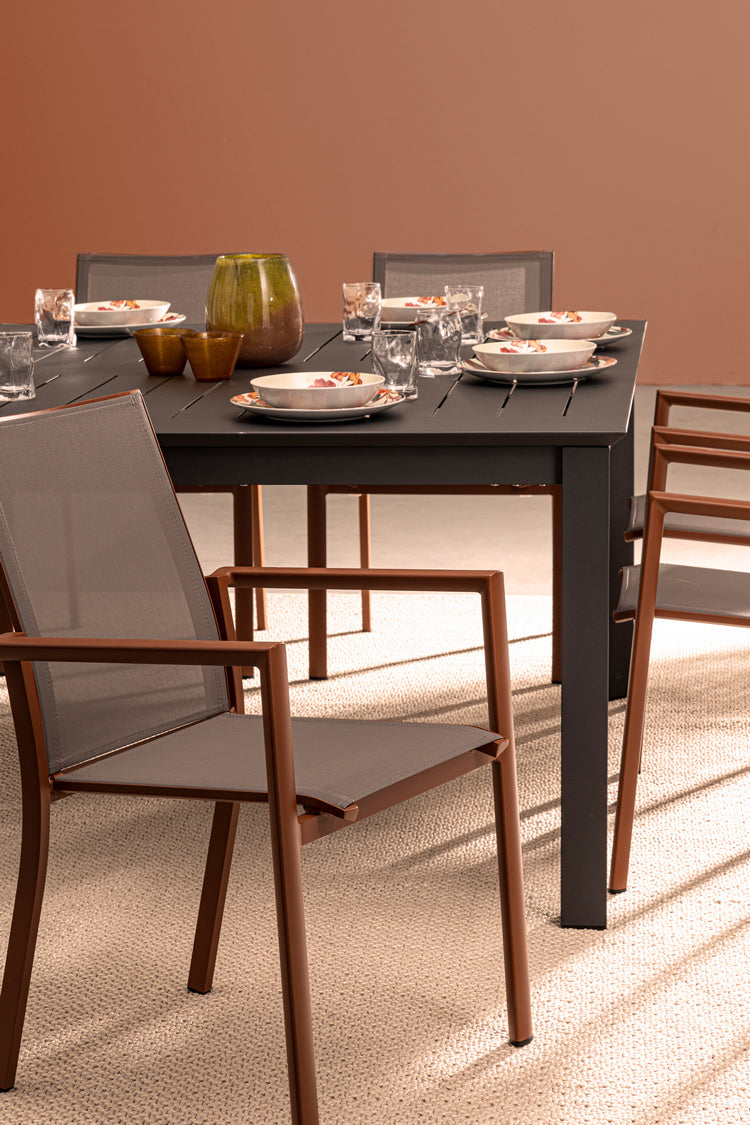 tavolo allungabile konnor in alluminio antracite 160×110 cm – 160×160 cm, perfetto per godersi momenti all’aperto con...