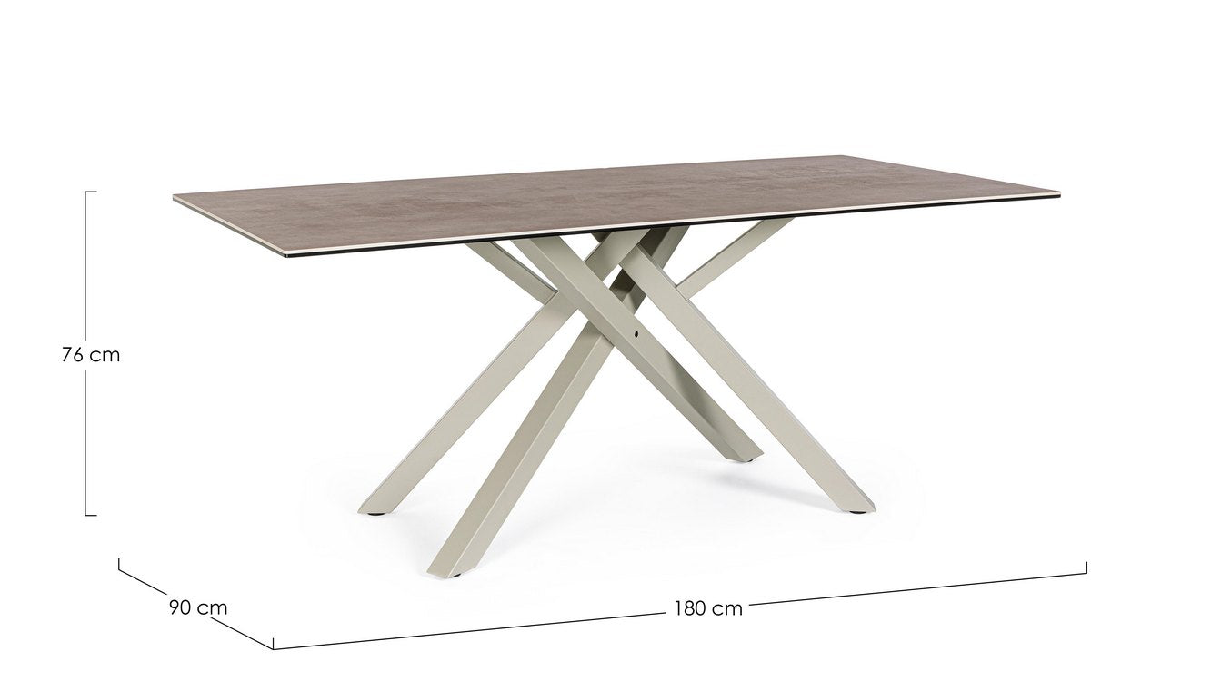 tavolo sean in ceramica effetto cemento e gambe in acciaio tortora 180×90 cm, vista ambientata con sedie abbinate