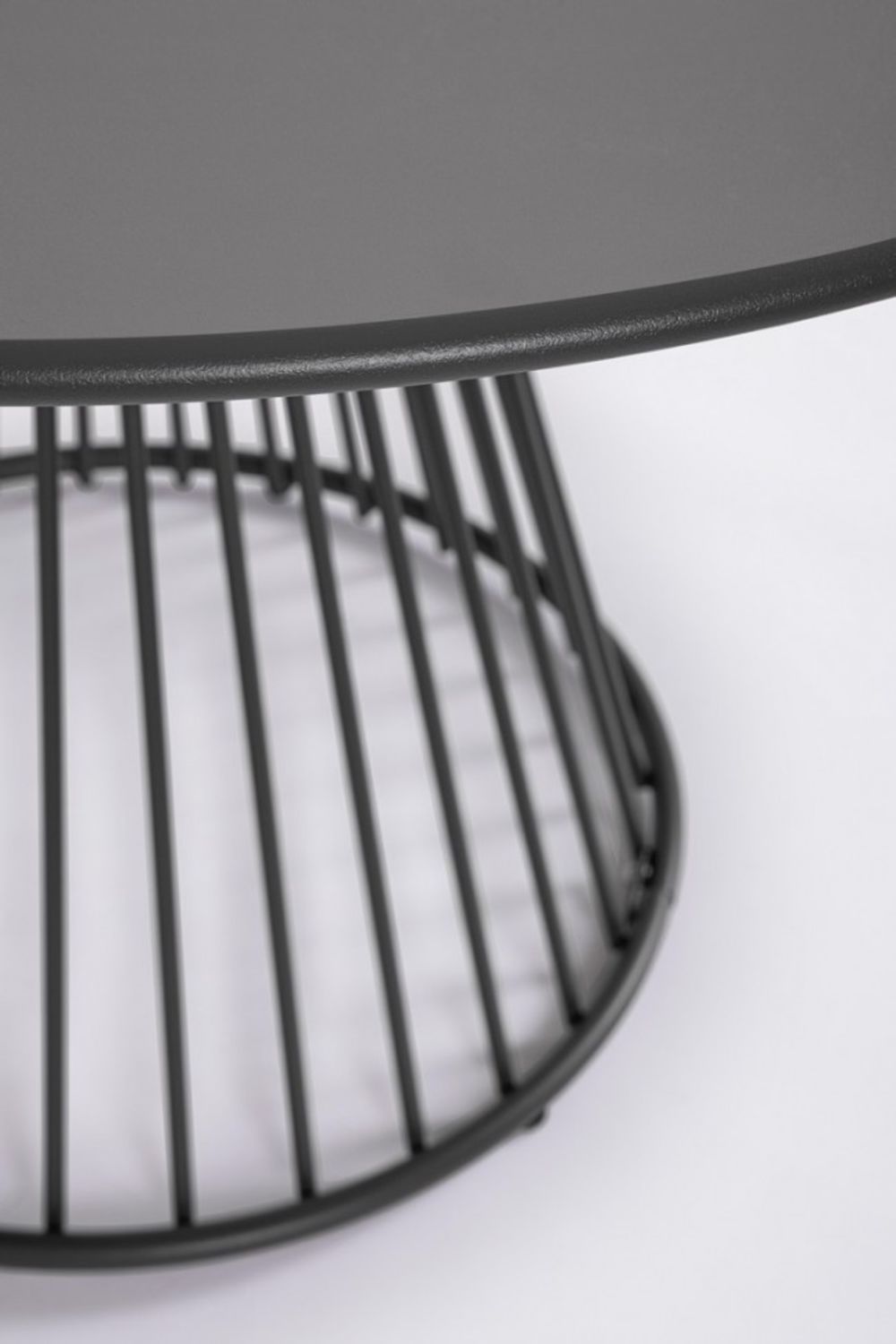 tavolo rotondo austin in acciaio antracite ø 120 cm, dettaglio dei materiali trattati per uso esterno