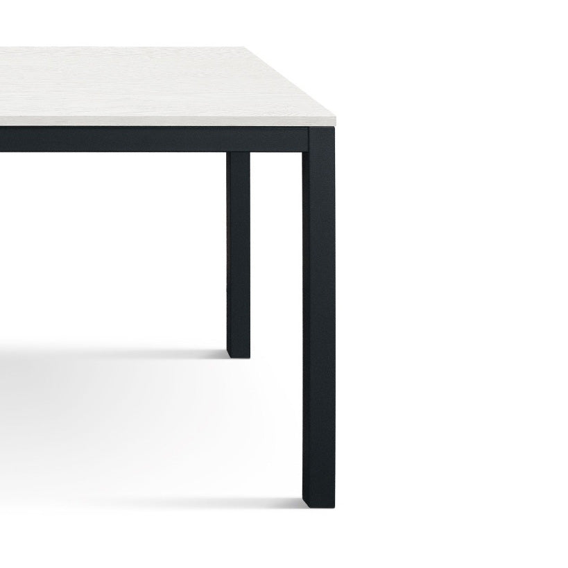 tavolo ravenna in legno finitura bianco anticato e struttura in metallo grigio antracite 110×68 cm, dettaglio della...