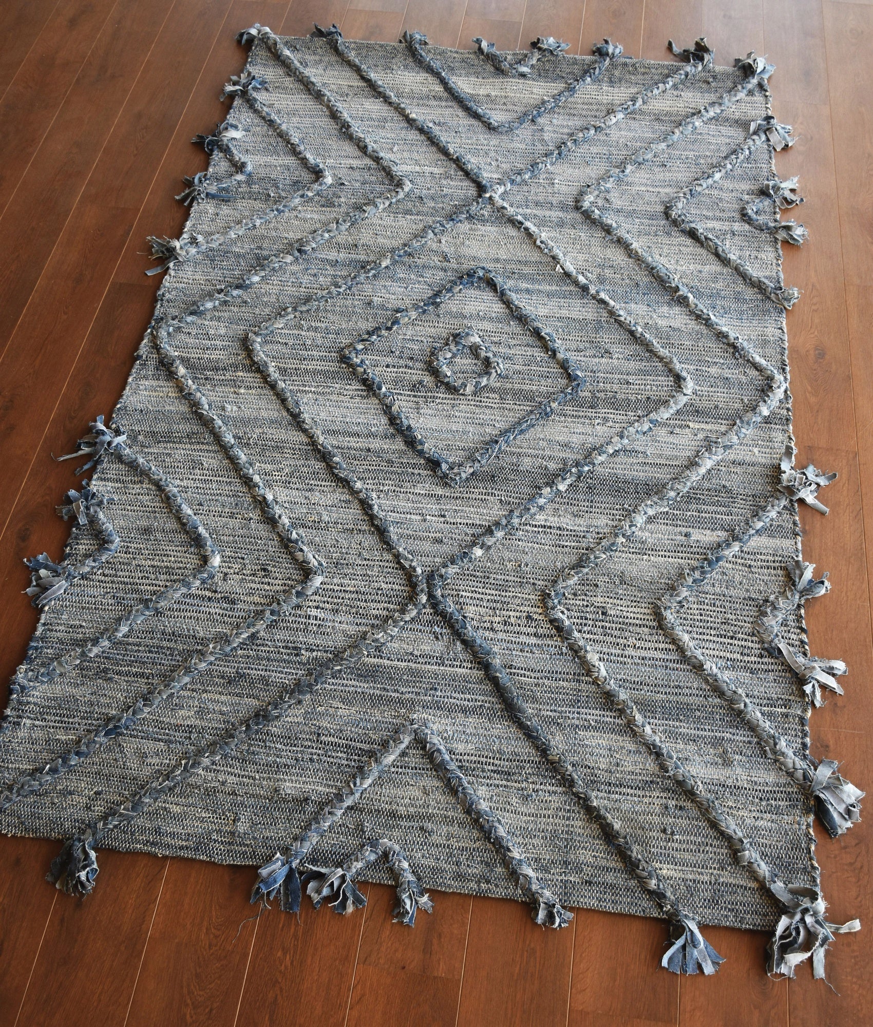 tappeto worgan blu/avorio, colore blu/avorio, taglia 160 x 230. materiali naturali e sostenibili per un comfort ecologico e duraturo