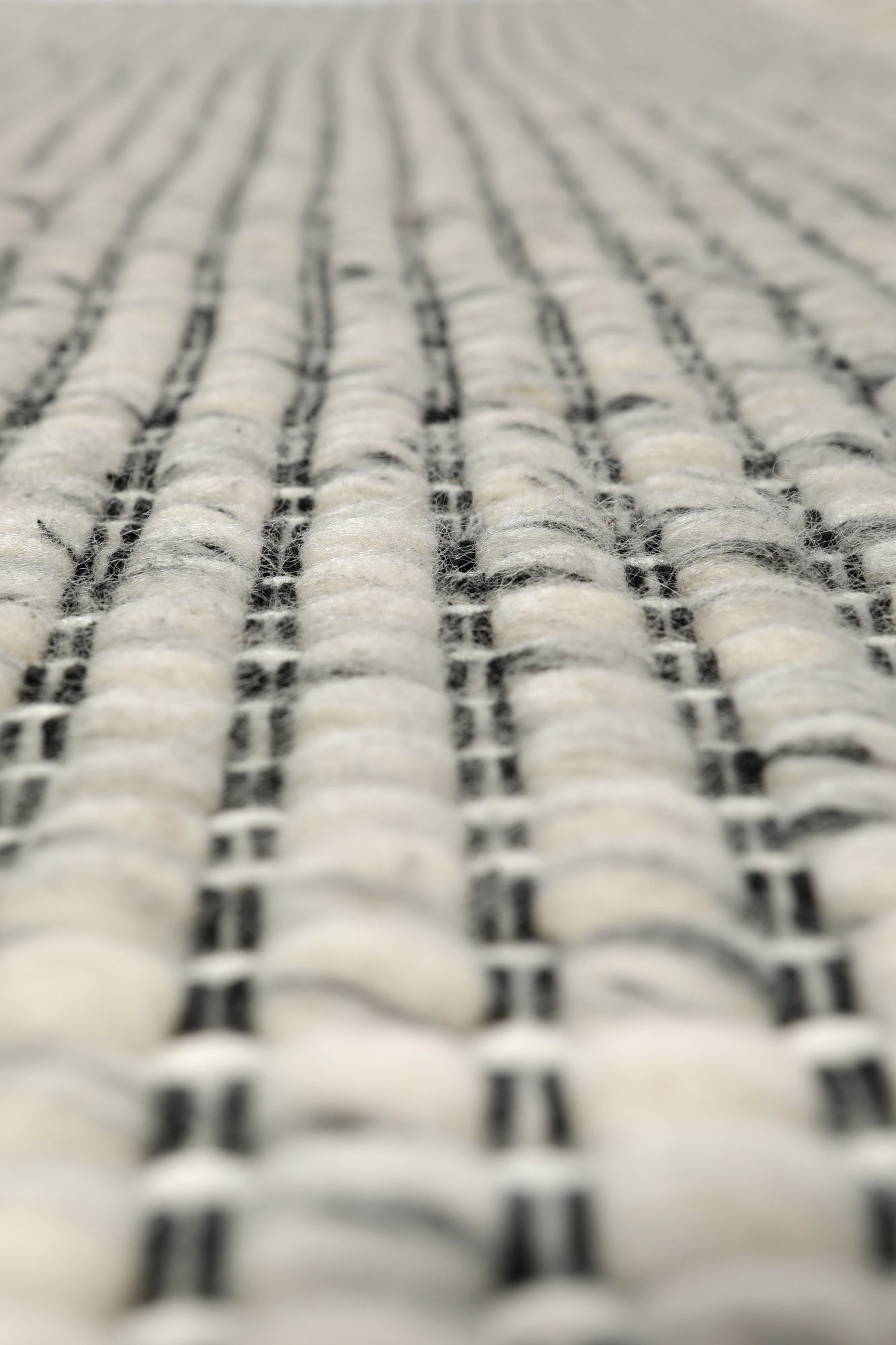 tappeto koda caviale, colore caviale, taglia 190 x 290. perfetti per valorizzare soggiorno, camera e zona relax con eleganza