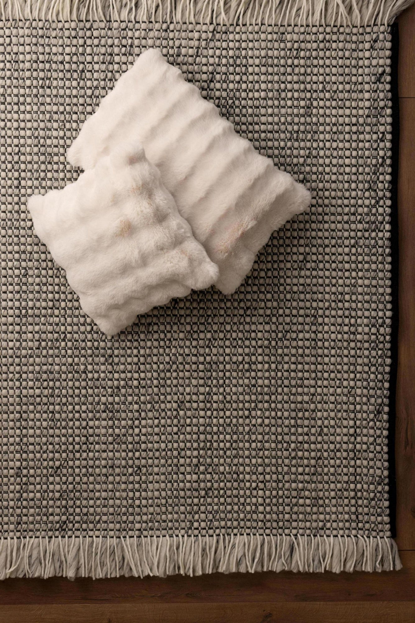 tappeto koda caviale, colore caviale, taglia 190 x 290. design esclusivo che unisce estetica e funzionalità per la casa moderna