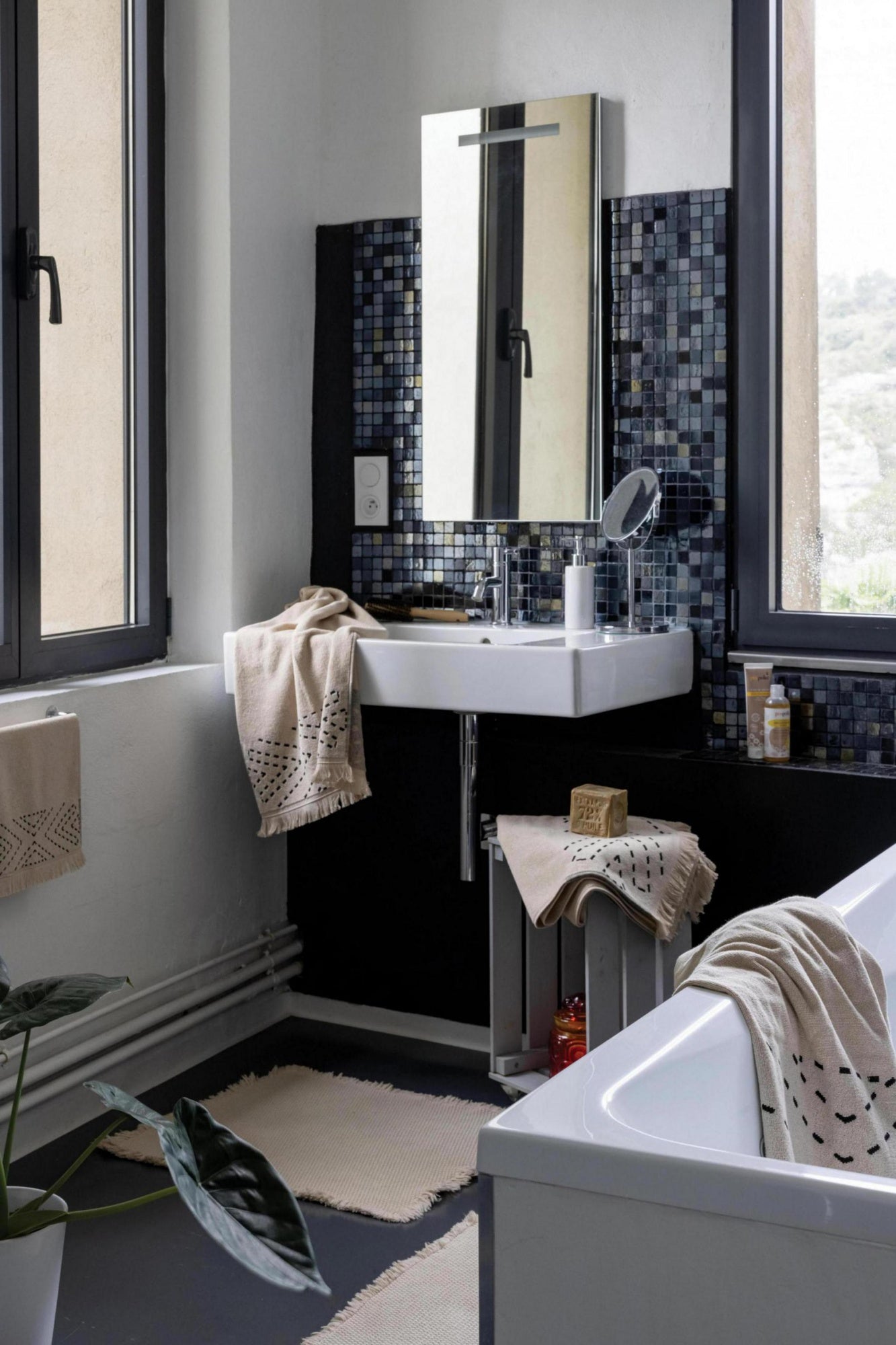 tappeto da bagno elly lino, colore lino, taglia 54 x 64. mantiene i piedi asciutti e caldi