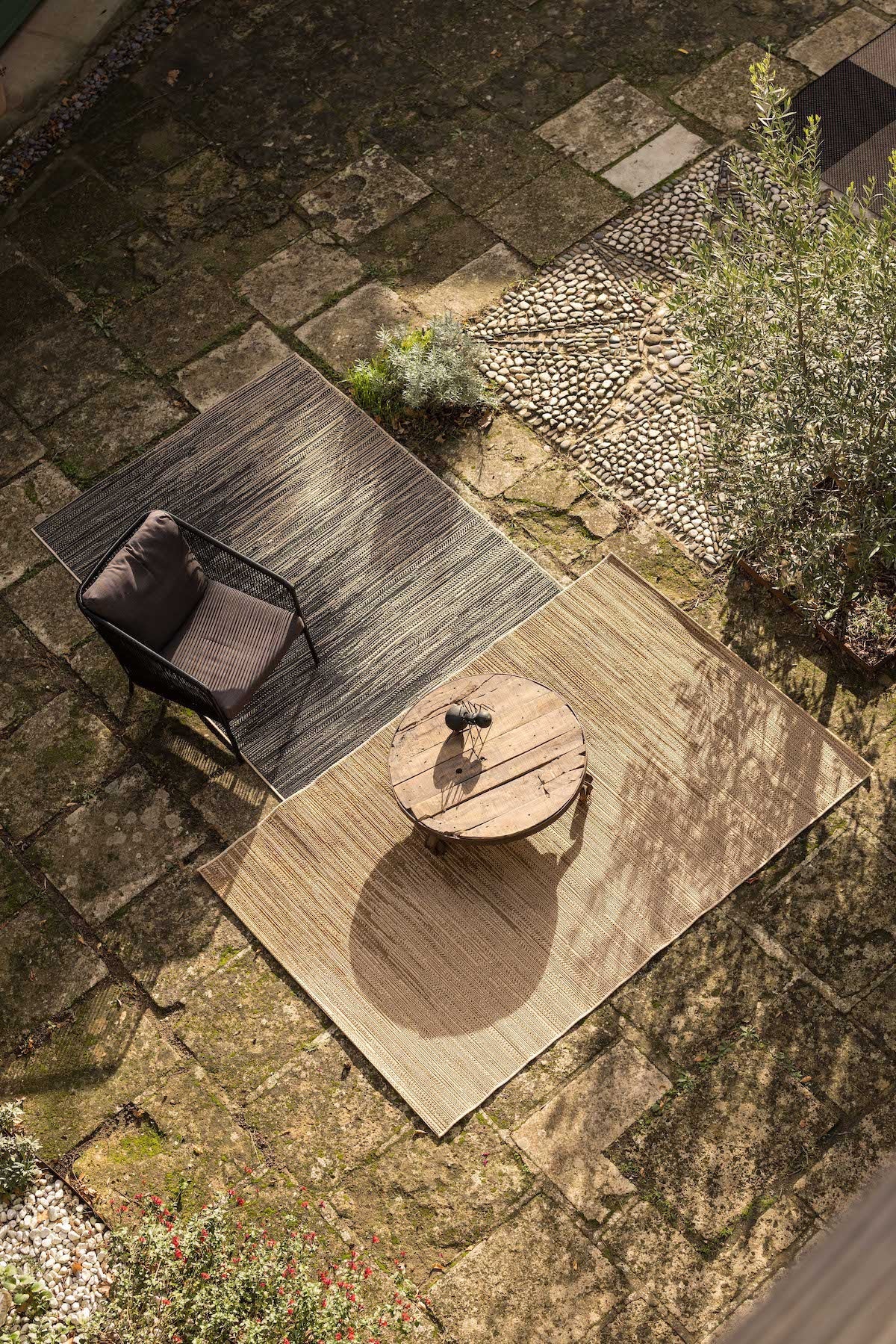 tappeto outdoor magda tonnerre, colore tonnerre, taglia 160 x 230 x 1. dettaglio del prodotto da bagno