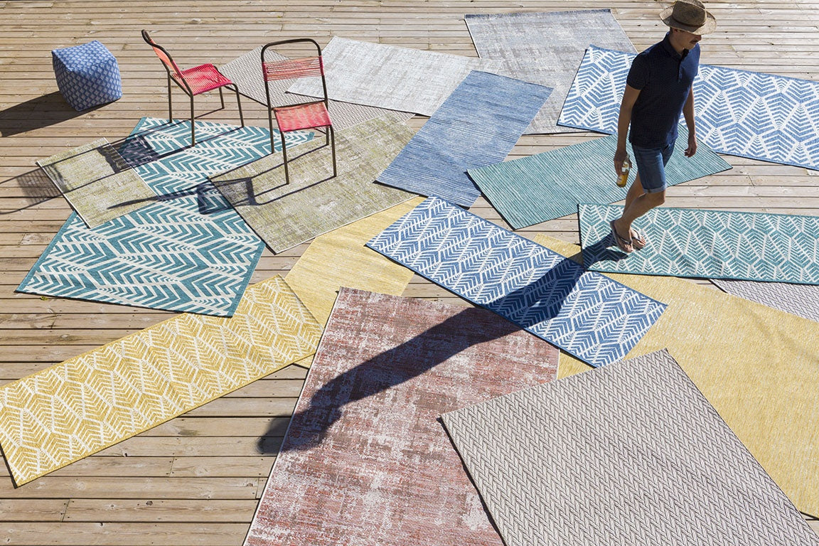 tappeto outdoor catania grigio, colore grigio, taglia 60 x 110. dettaglio del prodotto da bagno