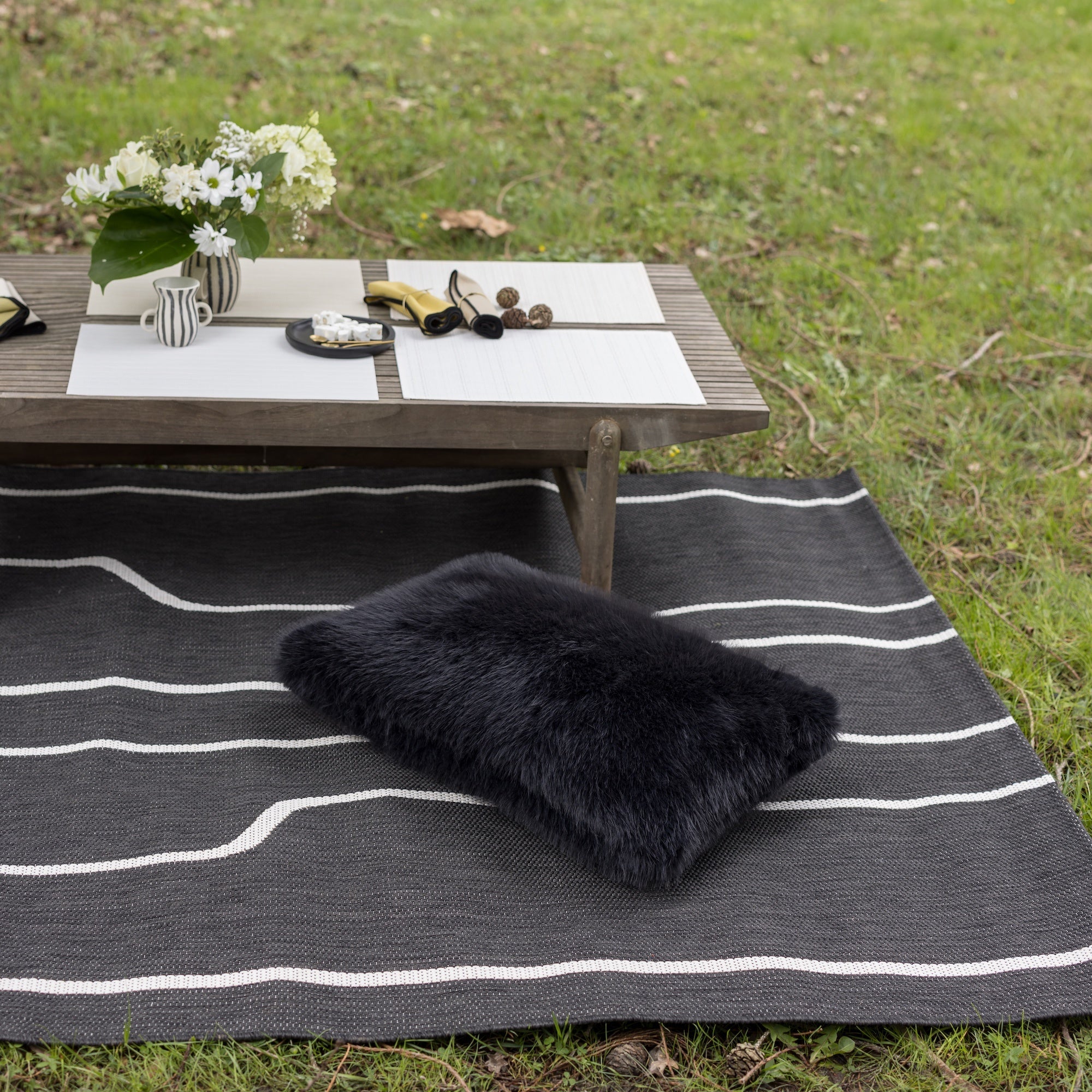 tappeto outdoor damon tonnerre, colore tonnerre, taglia 200 x 290. dettaglio del prodotto da bagno