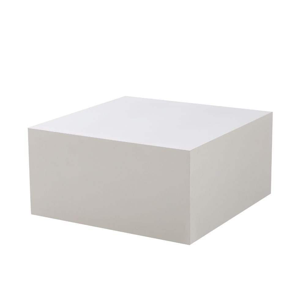 tavolino da salotto lola colore bianco 80x80x40 cm., ambientato con divani moderni o classici
