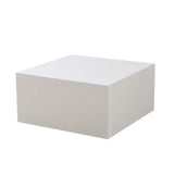 tavolino da salotto lola colore bianco 80x80x40 cm., ambientato con divani moderni o classici