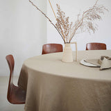 tovaglia marcel zenzero, colore zenzero, taglia 160 x 250. realizzata in 60% lino 40% cotone, perfetta per un’arredamento tavola raffinato e duraturo