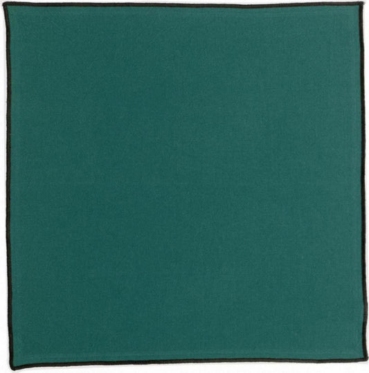 tovagliolo riciclato grace pavone, colore pavone, taglia 40 x 40. tovagliolo piegato con cura su sfondo neutro, dettaglio tessuto e cuciture