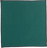 tovagliolo riciclato grace pavone, colore pavone, taglia 40 x 40. tovagliolo piegato con cura su sfondo neutro, dettaglio tessuto e cuciture