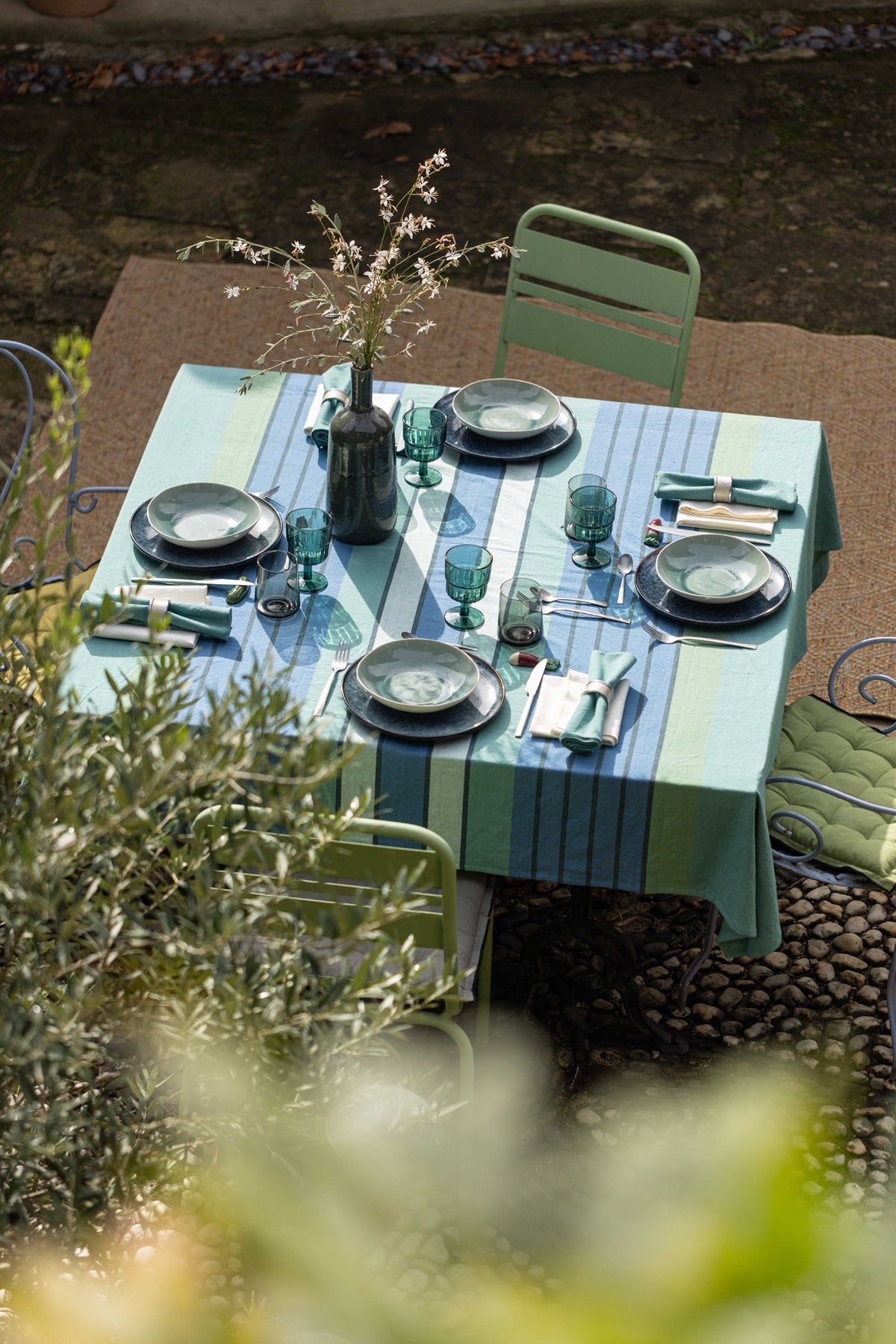 tovagliolo riciclato yuna pavone, colore pavone, taglia 50 x 50. tessuto resistente e facile da lavare per un uso quotidiano