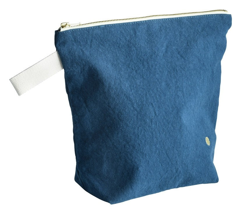 astuccio da toilette iona uragano, colore uragano, taglia 28 x 23 x 10. vista frontale della trousse in cotone biologico, elegante e compatta