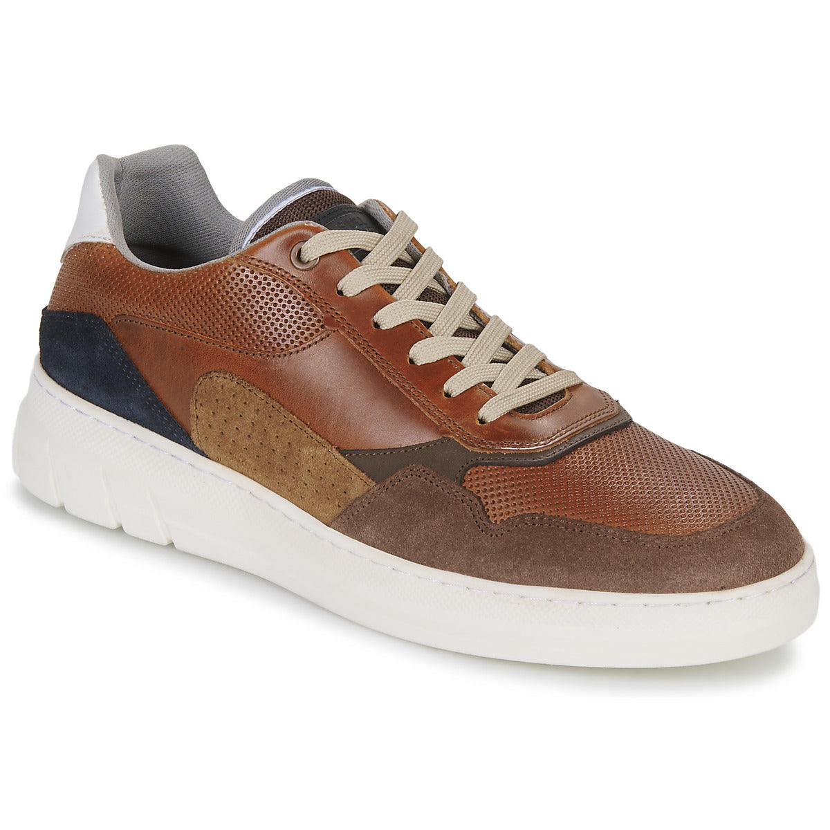 Sneakers uomini Bullboxer  114P21857ACGBN  Marrone 