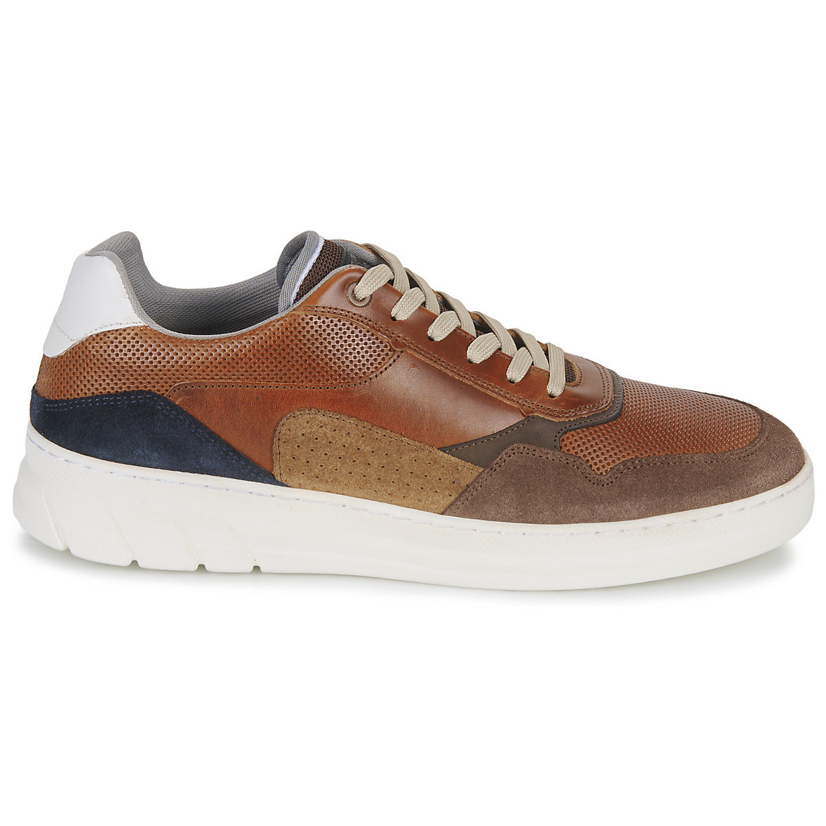 Sneakers uomini Bullboxer  114P21857ACGBN  Marrone 