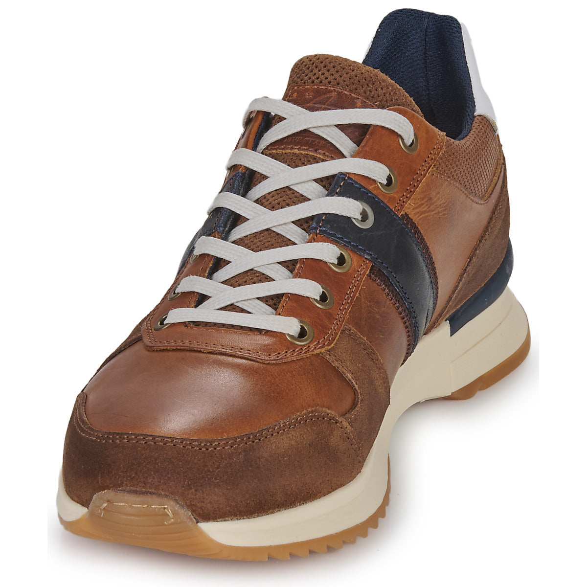 Sneakers uomini Bullboxer  989K26213FCONA  Marrone 