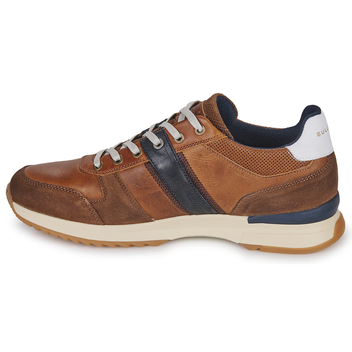 Sneakers uomini Bullboxer  989K26213FCONA  Marrone 