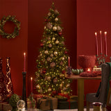 albero di natale slim logan h180-976 rami, ambientazione d’arredo con il prodotto protagonista