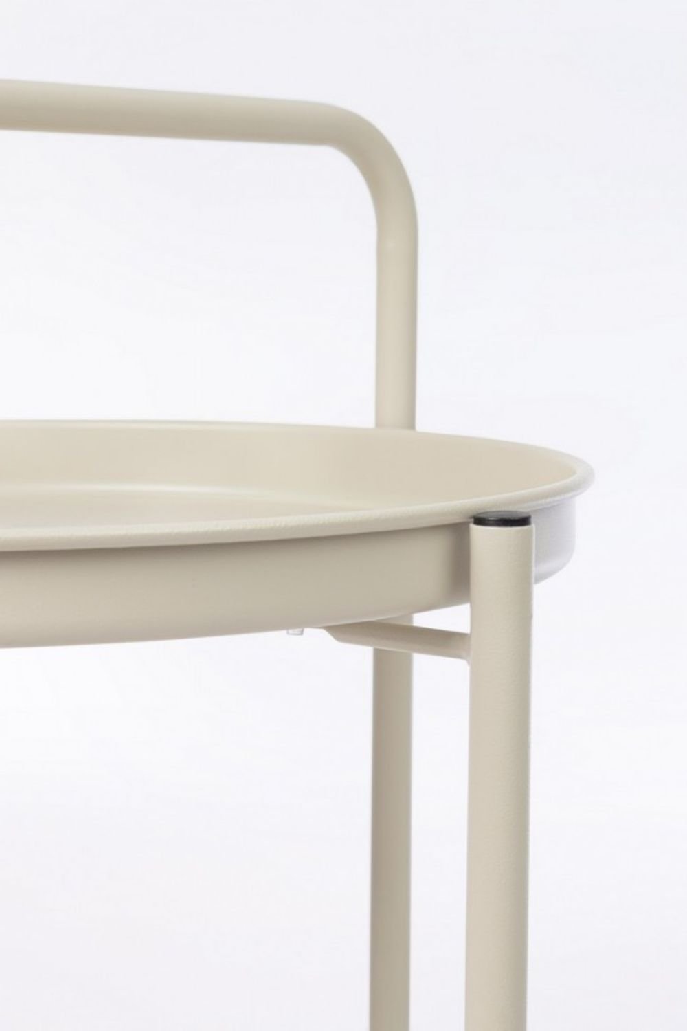 carrello pieghevole austin in acciaio beige, con vassoio, ambientazione d’arredo con il prodotto protagonista