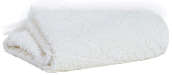 asciugamano da bagno zoe gesso, colore gesso, taglia 50 x 100. asciugamano piegato su sfondo neutro per una visione pulita del prodotto