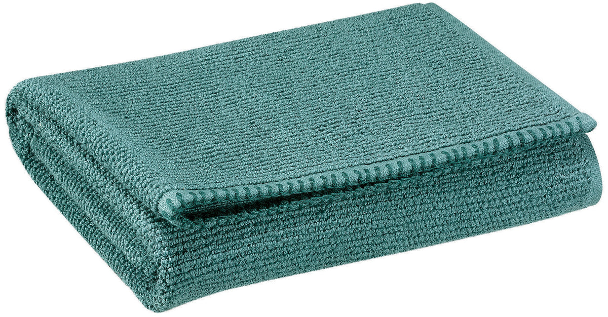 asciugamano da bagno bora lichene, colore lichene, taglia 90 x 150. asciugamano piegato su sfondo neutro per una visione pulita del prodotto