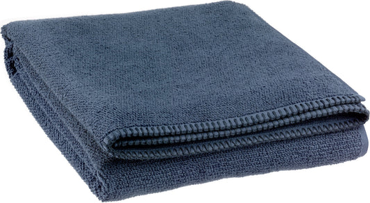 asciugamano da bagno bora inchiostro, colore inchiostro, taglia 90 x 150. asciugamano piegato su sfondo neutro per una visione pulita del prodotto 1500
