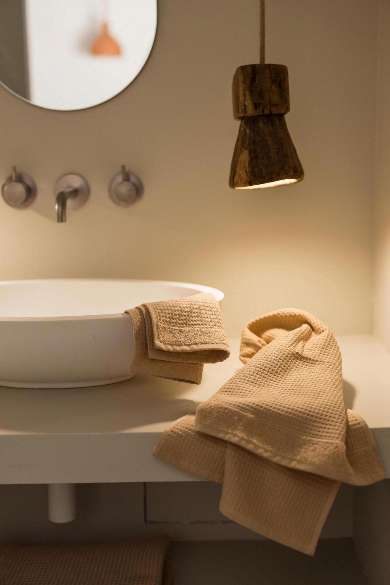 asciugamano da bagno riciclato abby dragée, colore dragée, taglia 50 x 100. asciuga rapidamente lasciando una piacevole sensazione