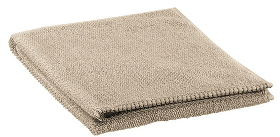 asciugamano ospite bora ciottolo, colore ciottolo, taglia 30 x 50. asciugamano ospite piegato elegantemente su fondo neutro