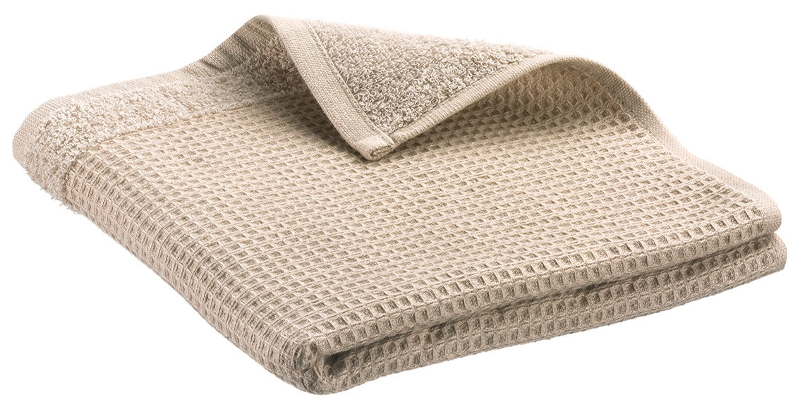 asciugamano ospite riciclato abby naturale, colore naturale, taglia 30 x 50. asciugamano ospite piegato elegantemente su fondo neutro