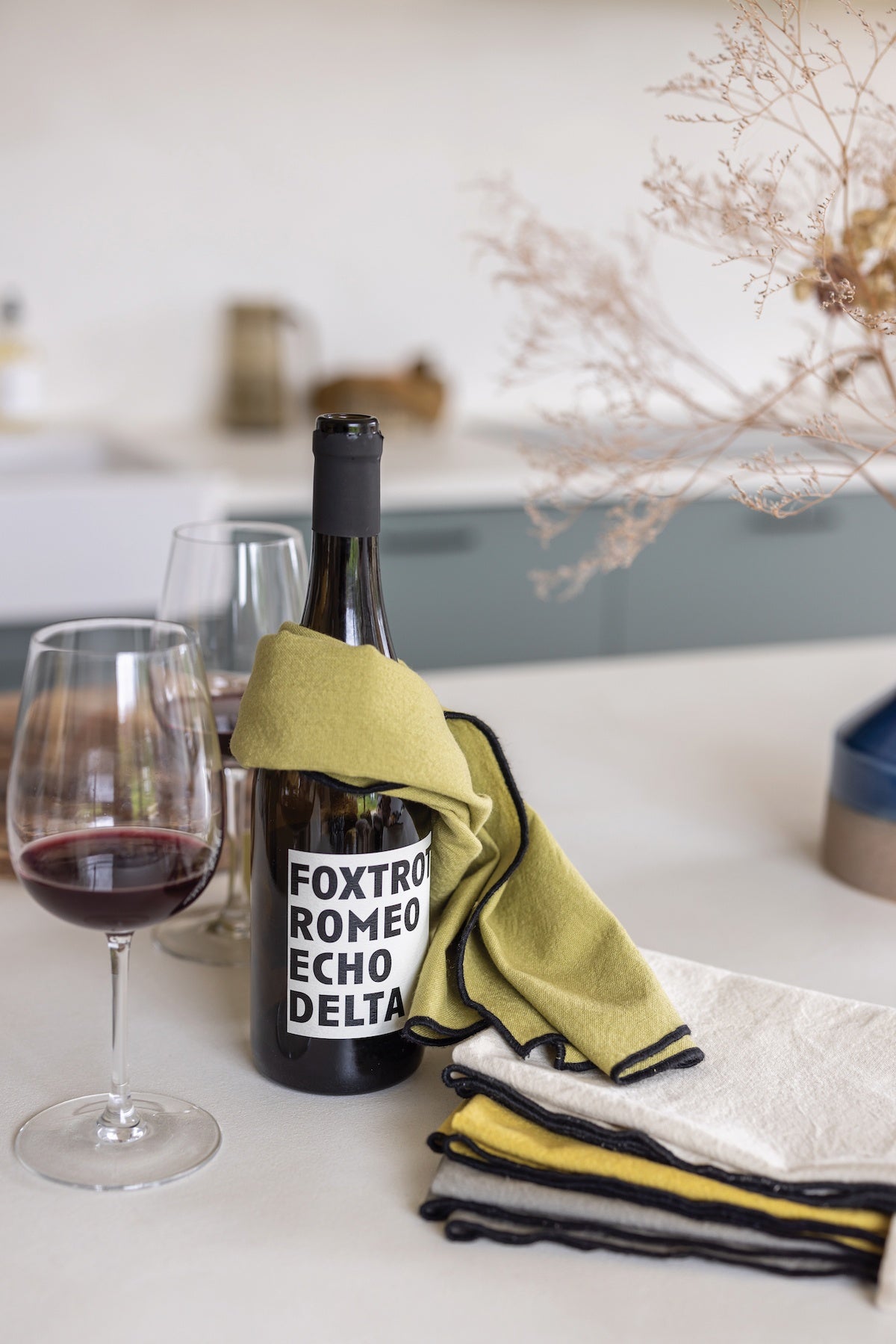 strofinaccio riciclato isae badiane, colore badiane, taglia 50 x 70. asciuga rapidamente lasciando una piacevole sensazione