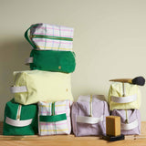 trousse cubo iona luce del sole, colore luce del sole, taglia 22 x 14 x 10,5. dettaglio del prodotto da bagno