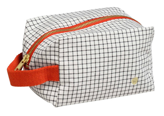 trousse cubo stylo rosso, colore rosso, taglia 10 x 16 x 10. dettaglio del prodotto da bagno