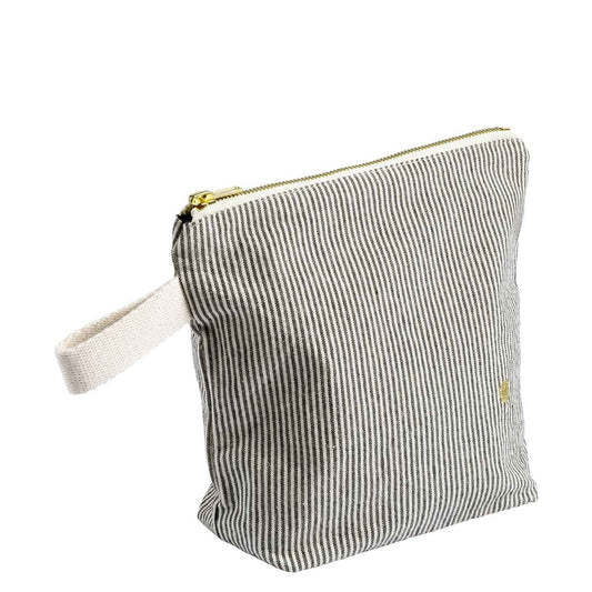 trousse da toilette finette caviar, colore finette caviar, taglia 22 x 18 x 7,5. dettaglio del prodotto da bagno