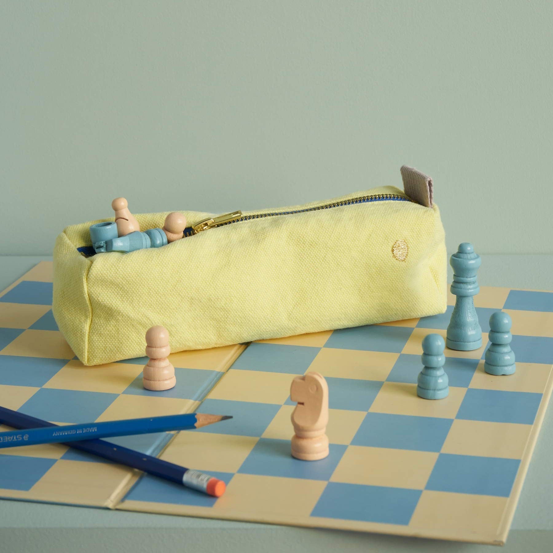 astuccio da ufficio iona luce del sole, colore luce del sole, taglia 6 x 20 x 6. dettaglio del prodotto da bagno