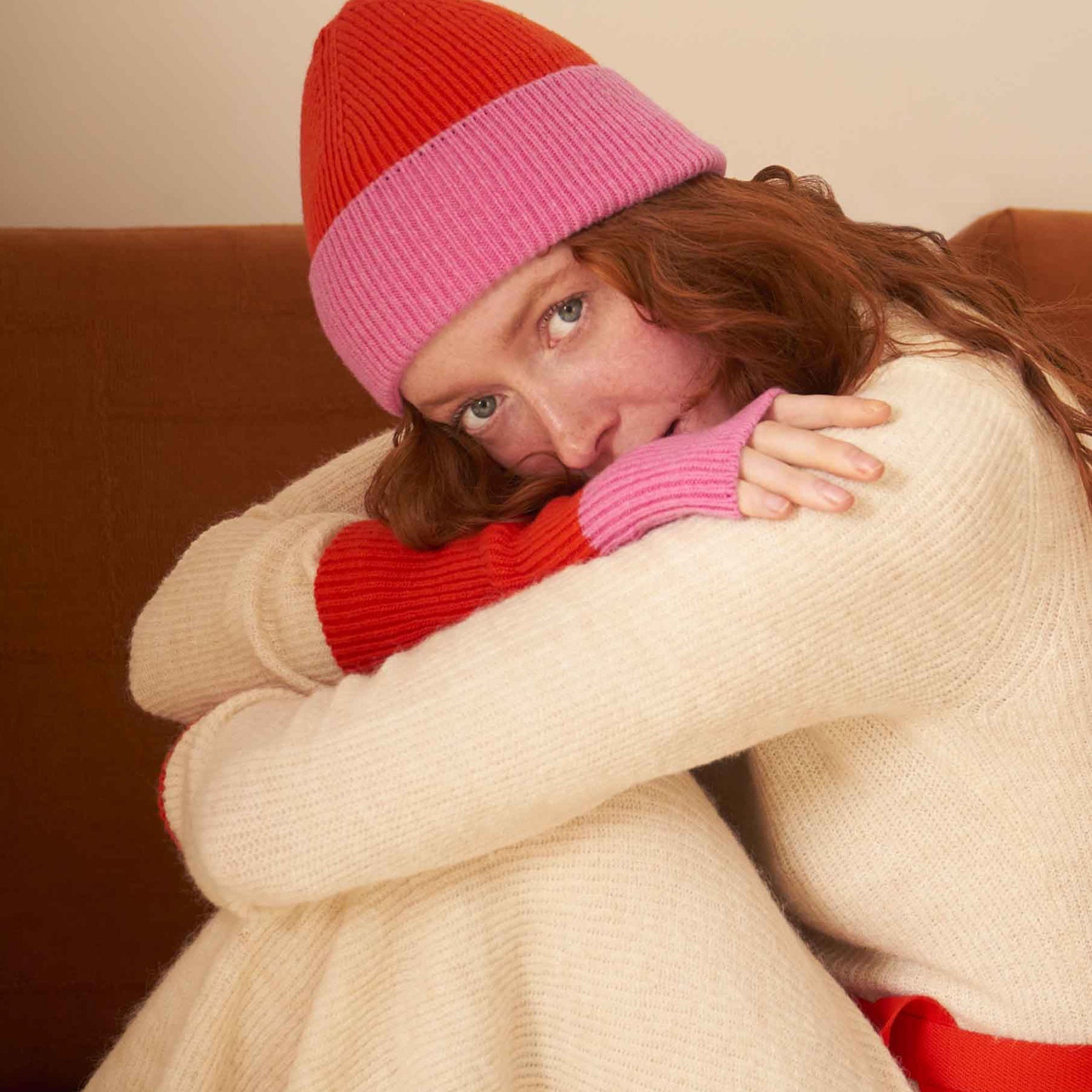 berretto benny papavero, colore papavero, taglia 21 x 23. realizzato in 100% lana d'agnello, un accessorio green perfetto per ogni stagione