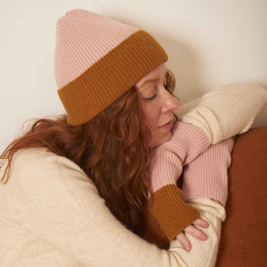 bonnet benny fard, colore fard, taglia 21 x 23. realizzato in 100% lana d'agnello, un accessorio green perfetto per ogni stagione