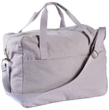 borsa da viaggio iona pepe rosa, colore pepe rosa, taglia 30 x 42 x 20. vista frontale della borsa da viaggio su sfondo bianco