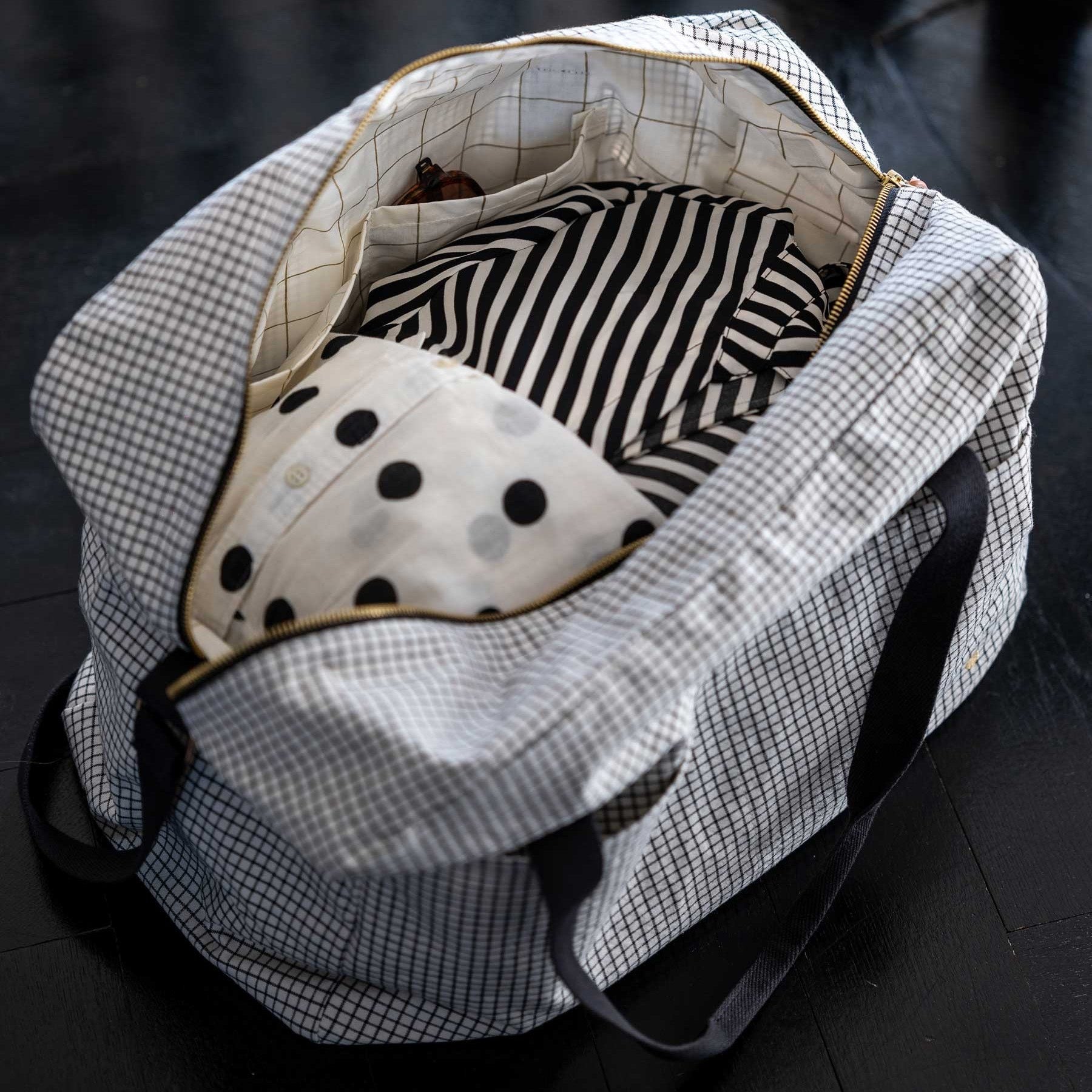 borsa da viaggio gustave caviar, colore gustave caviar, taglia 30 x 42 x 20. comoda e versatile, perfetta per chi ama muoversi in libertà