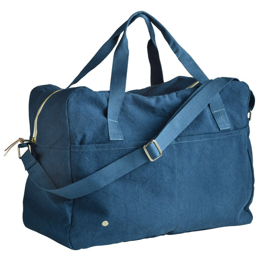 borsa da viaggio iona uragano, colore uragano, taglia 30 x 42 x 20. vista frontale della borsa da viaggio su sfondo bianco