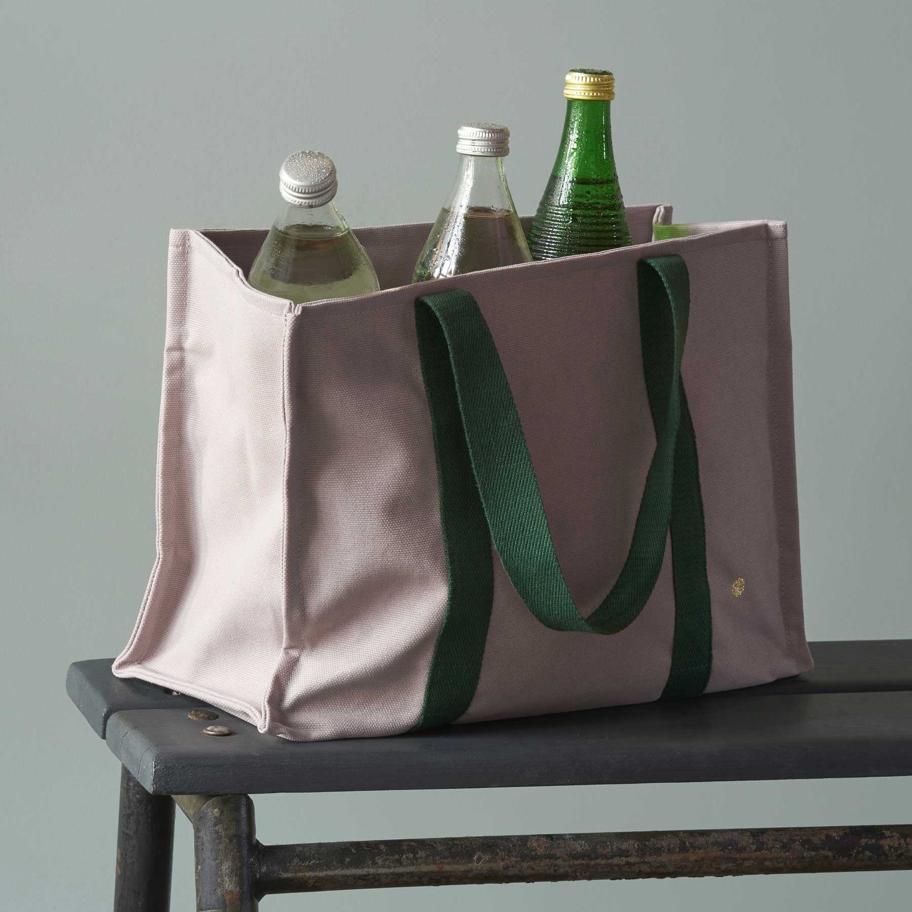 borsa daily iona pepe rosa, colore pepe rosa, taglia 25 x 38 x 15. design funzionale pensato per la vita di tutti i giorni