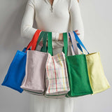 borsa daily iona pepe rosa, colore pepe rosa, taglia 25 x 38 x 15. borsa leggera ma resistente per accompagnarti ovunque