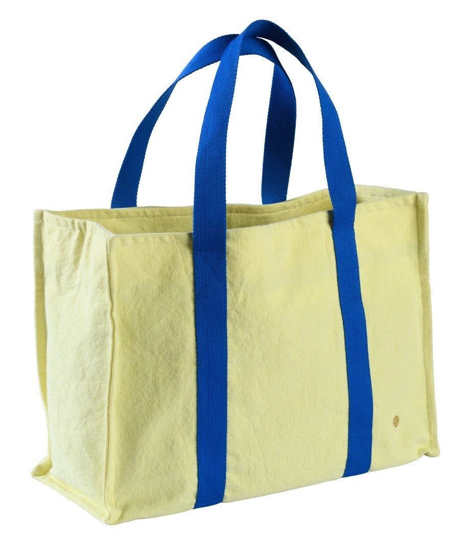 sac daily iona luce del sole, colore luce del sole, taglia 25 x 38 x 15. vista frontale della borsa daily in tessuto naturale su sfondo neutro