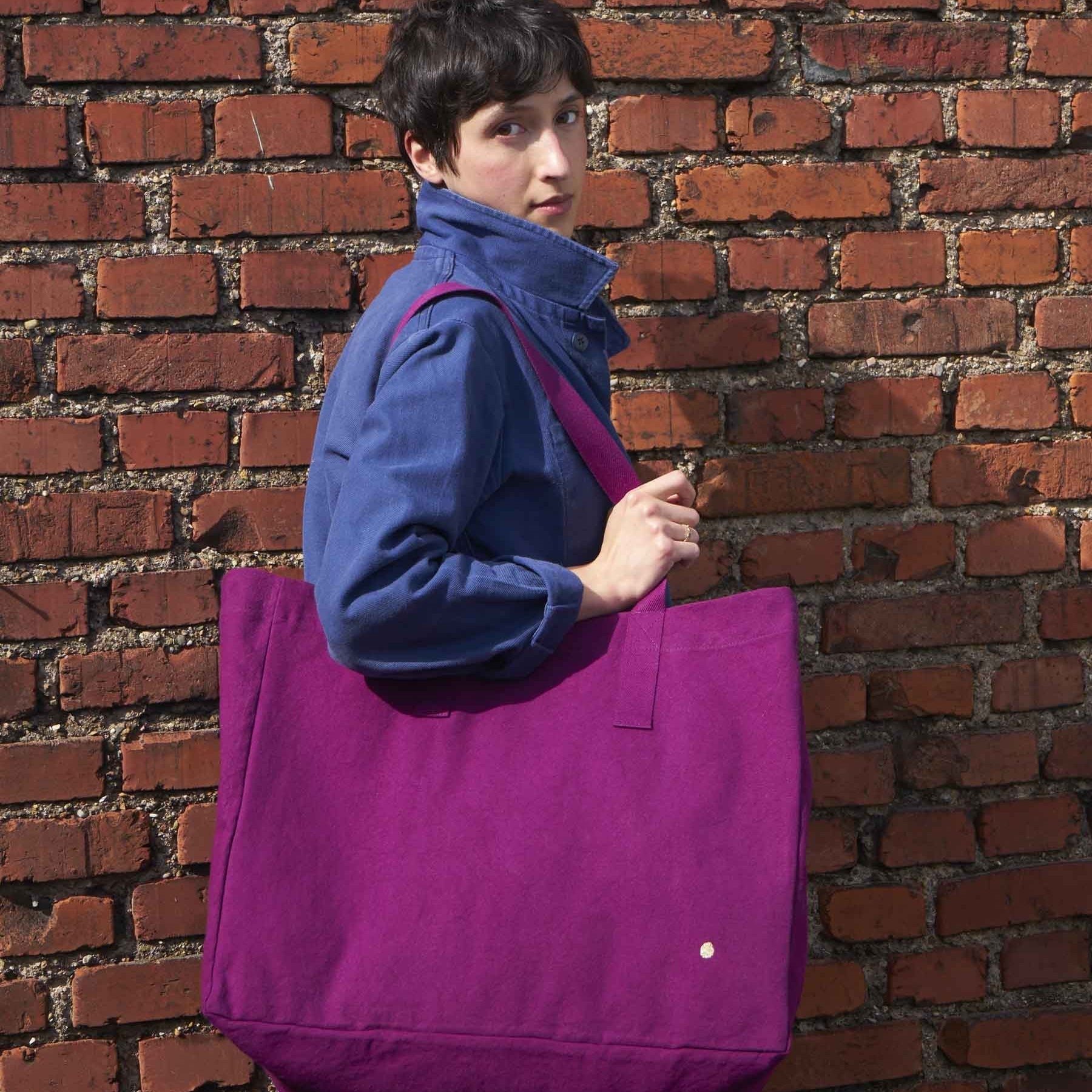 borsa shopper iona pioggia viola, colore pioggia viola, taglia 38 x 46 x 18. design capiente perfetto per la spesa quotidiana